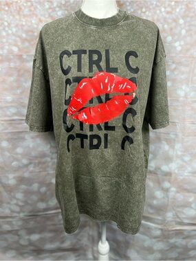 Graphic Tee with Red Lip Print